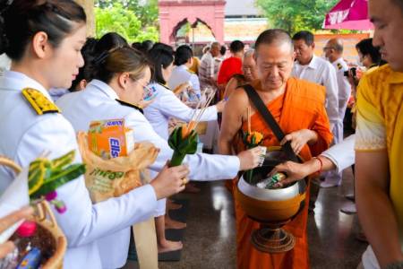 พิธีเจริญพระพุทธมนต์และทำบุญตักบาตรถวายพระราชกุศล เนื่องในโอกาสวันเฉลิมพระชนมพรรษาพระบาทสมเด็จพระเจ้าอยู่หัว 28 กรกฎาคม 2568