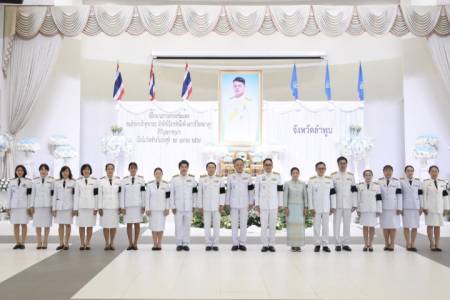 โรงเรียนจักรคำคณาทร จังหวัดลำพูน ขอแสดงความยินดีกับเด็กชาย อินทนันทน์ โนนทอง นักเรียนชั้น ม.3/11 ที่ได้รับรองชนะเลิศอันดับ 1 รุ่นชายคู่ U15 (BD U15) ในรายการ Trang Yonex Open 2026 Presented by Pumpui ที่จัดขึ้นระหว่างวันที่ 17-22 เมษายน 2569